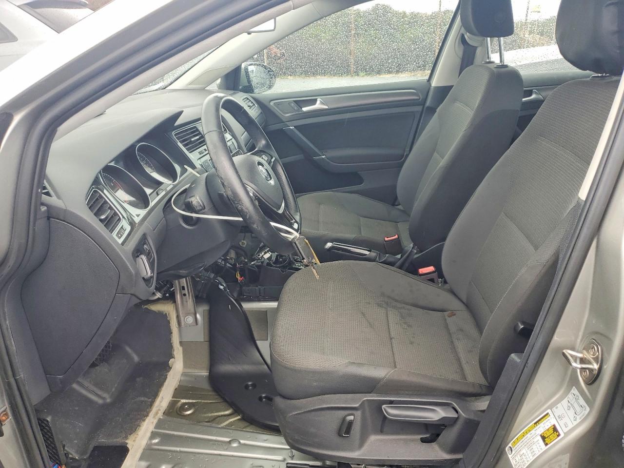 2018 Volkswagen Golf VIN 3VWG17AU6JM293100 photo 7