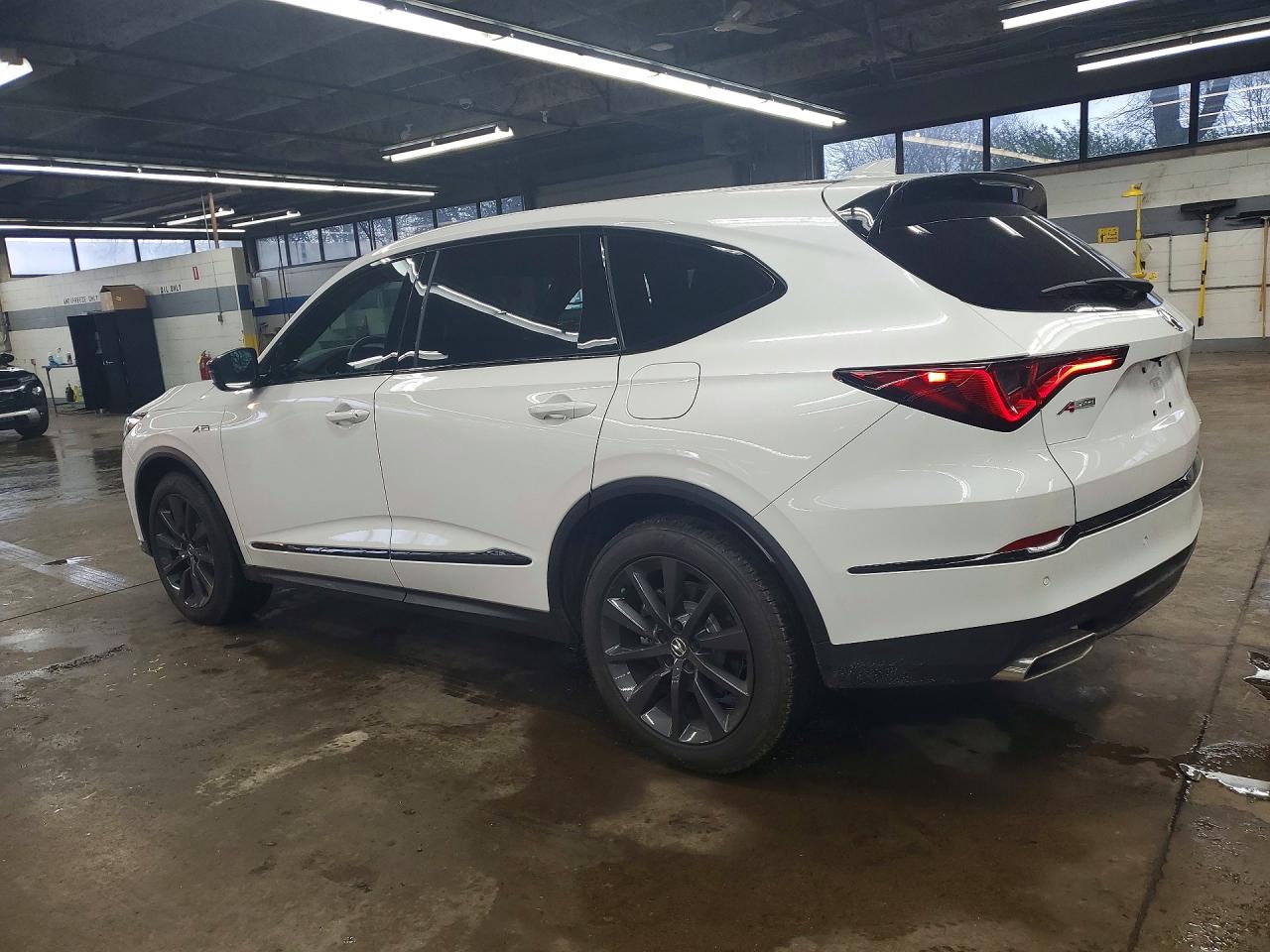 2026 Acura Mdx VIN 5J8YE1H00TL005735 photo 2