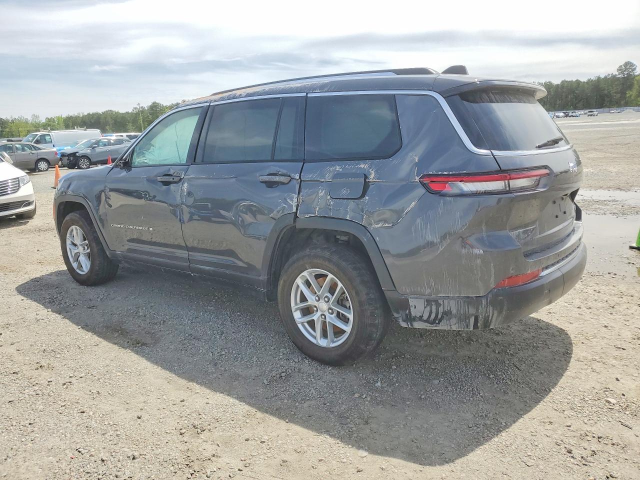 2023 Jeep Cherokee VIN 1C4RJJAG6P8901956 photo 2
