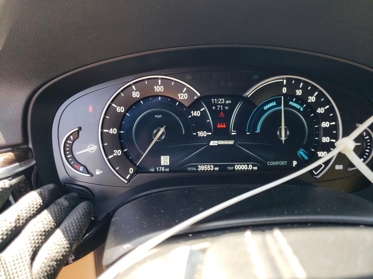 2019 BMW 5 series VIN WBAJA9C59KB393398 photo 9