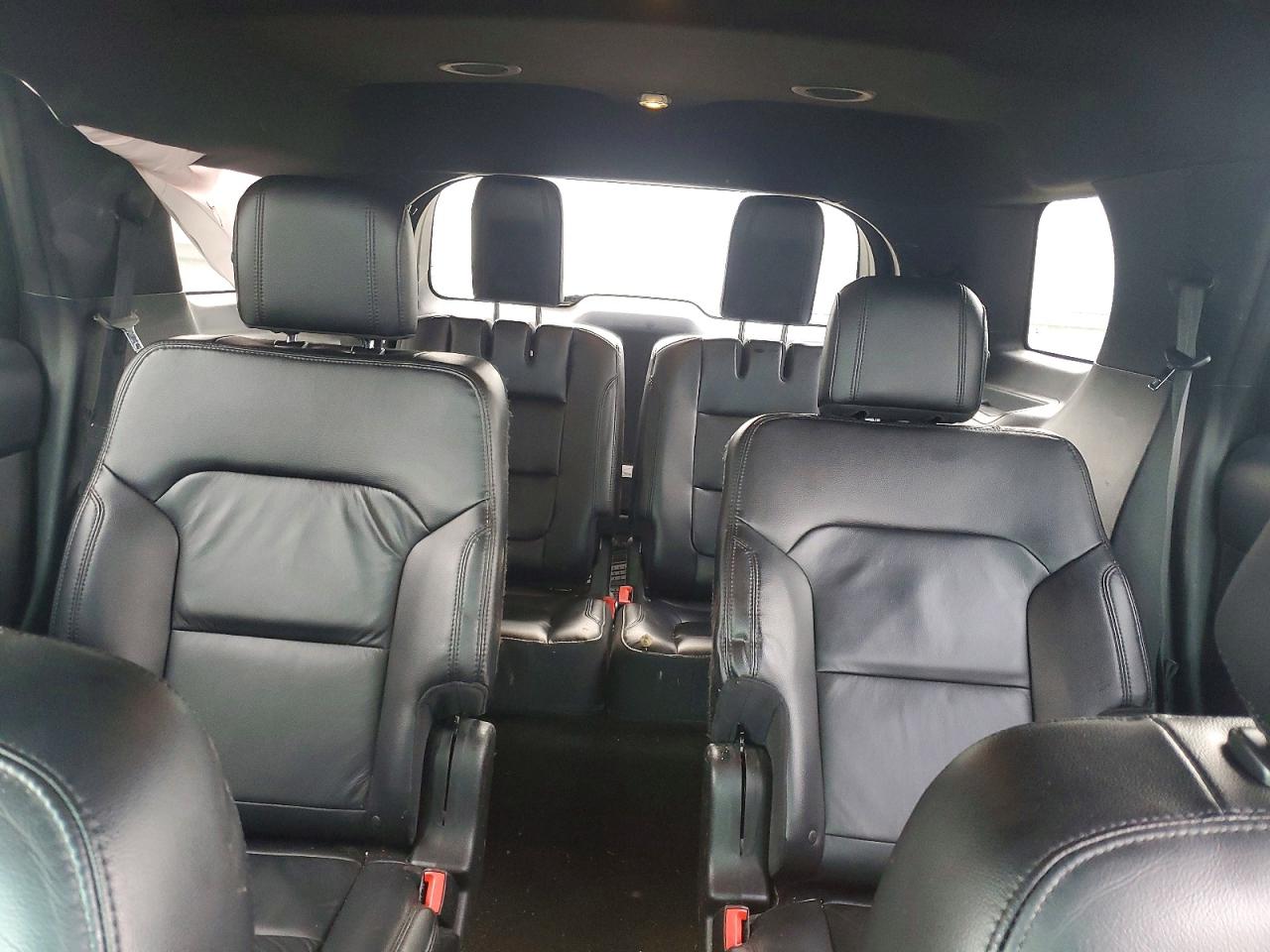 2016 Ford Explorer VIN 1FM5K8D82GGC21062 photo 10