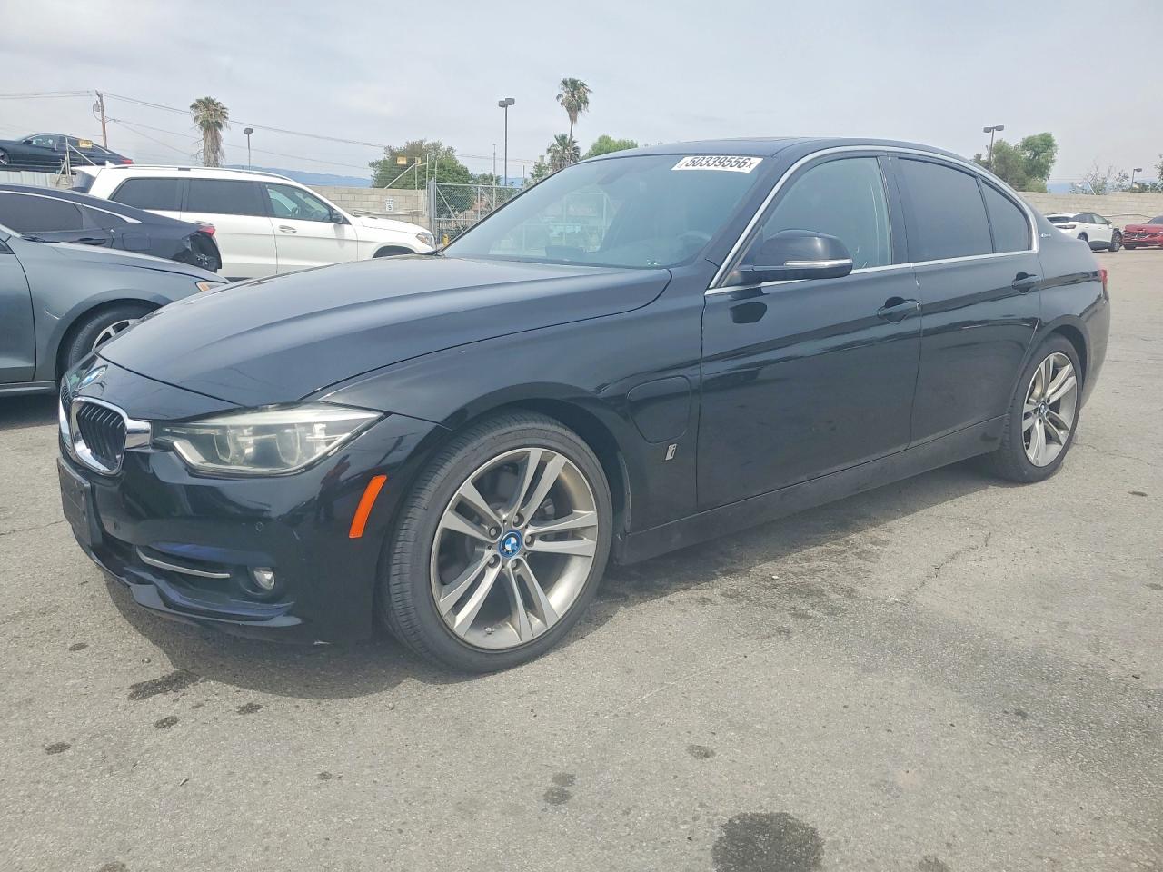 2017 BMW 3 series VIN WBA8E1C52HK480296 photo 1