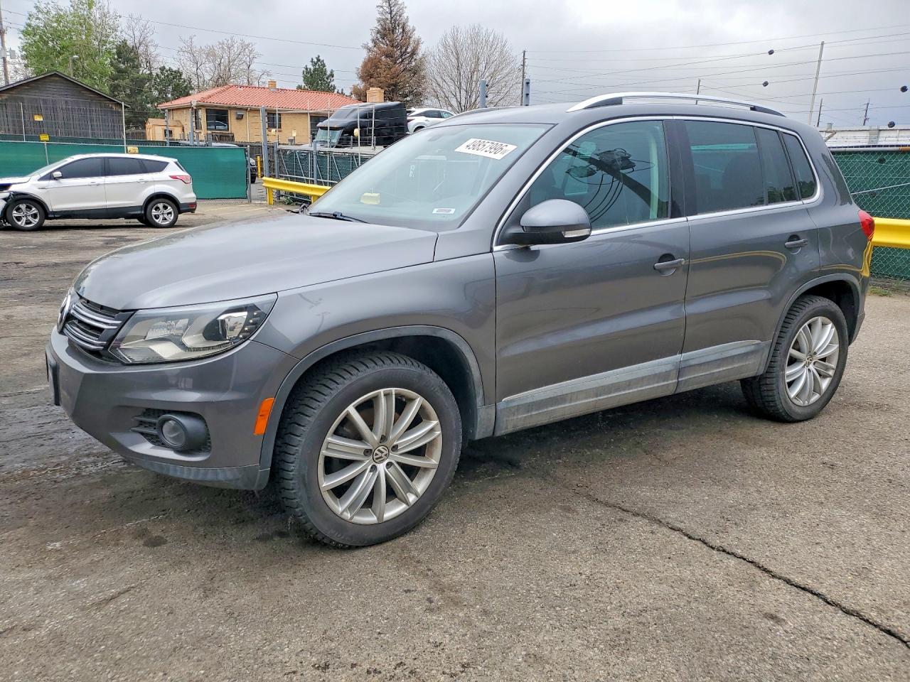 2016 Volkswagen Tiguan VIN WVGBV7AX0GW510480 photo 1