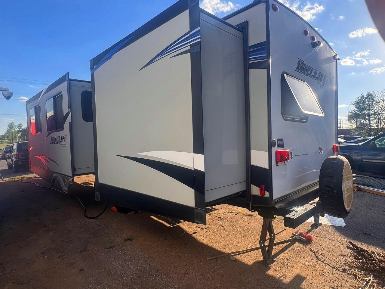 2019 KEYSTONE Bullet VIN 4YDT30823KT433143 photo 3