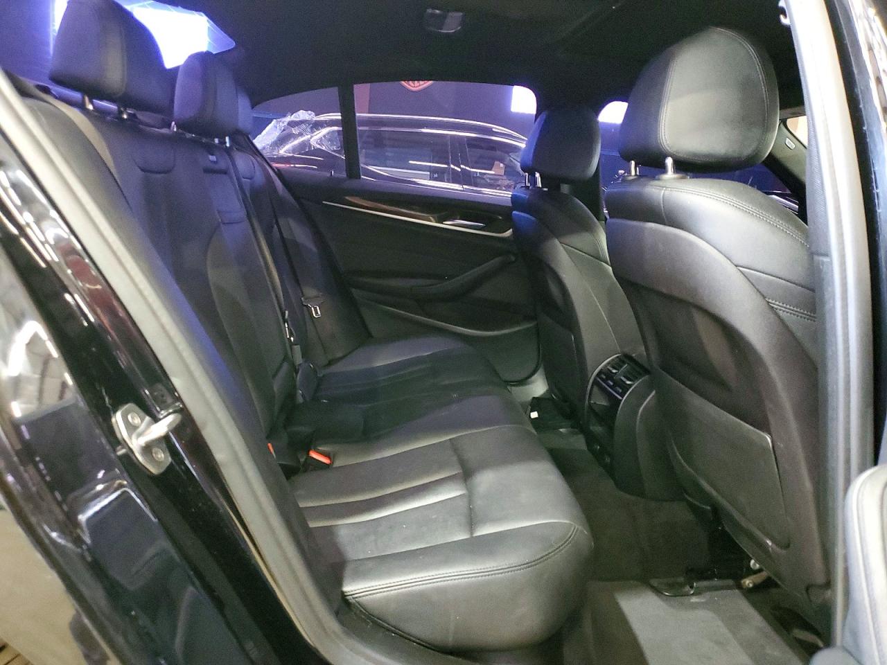 2019 BMW 5 series VIN WBAJA9C50KB389739 photo 10