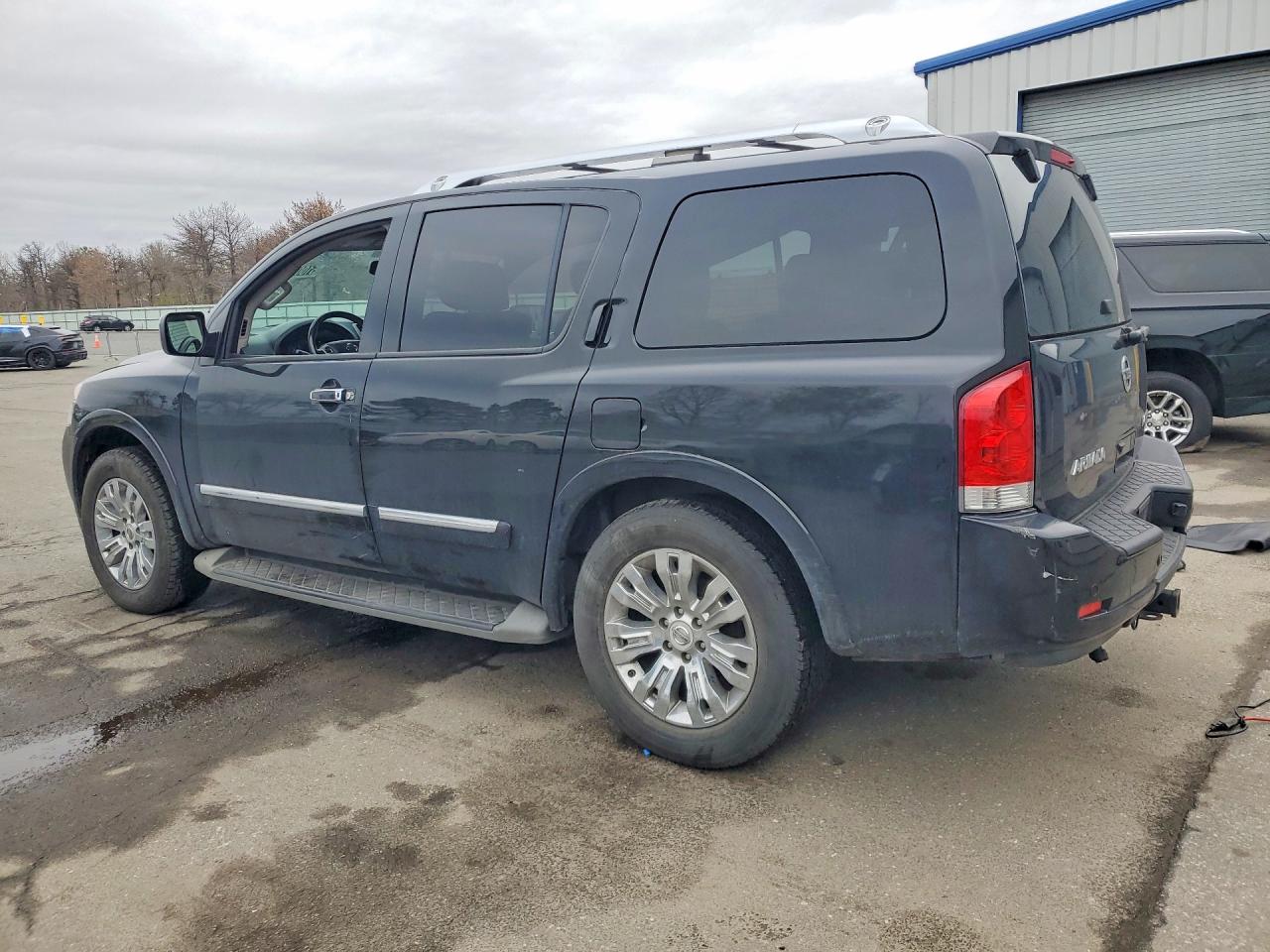 2015 Nissan Armada VIN 5N1AA0NE4FN617074 photo 2