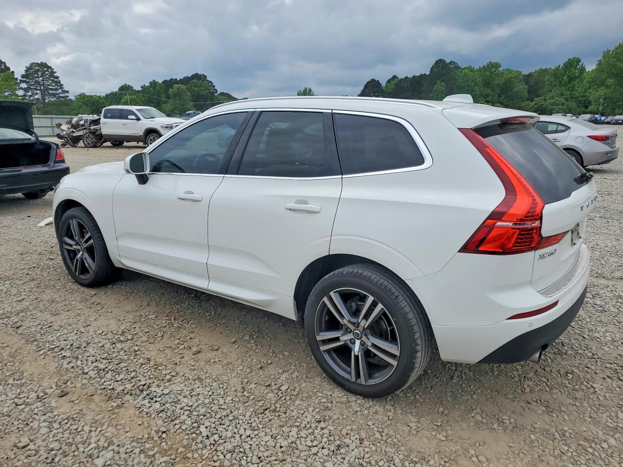 2020 Volvo Xc60 VIN YV4102DK1L1610545 photo 2