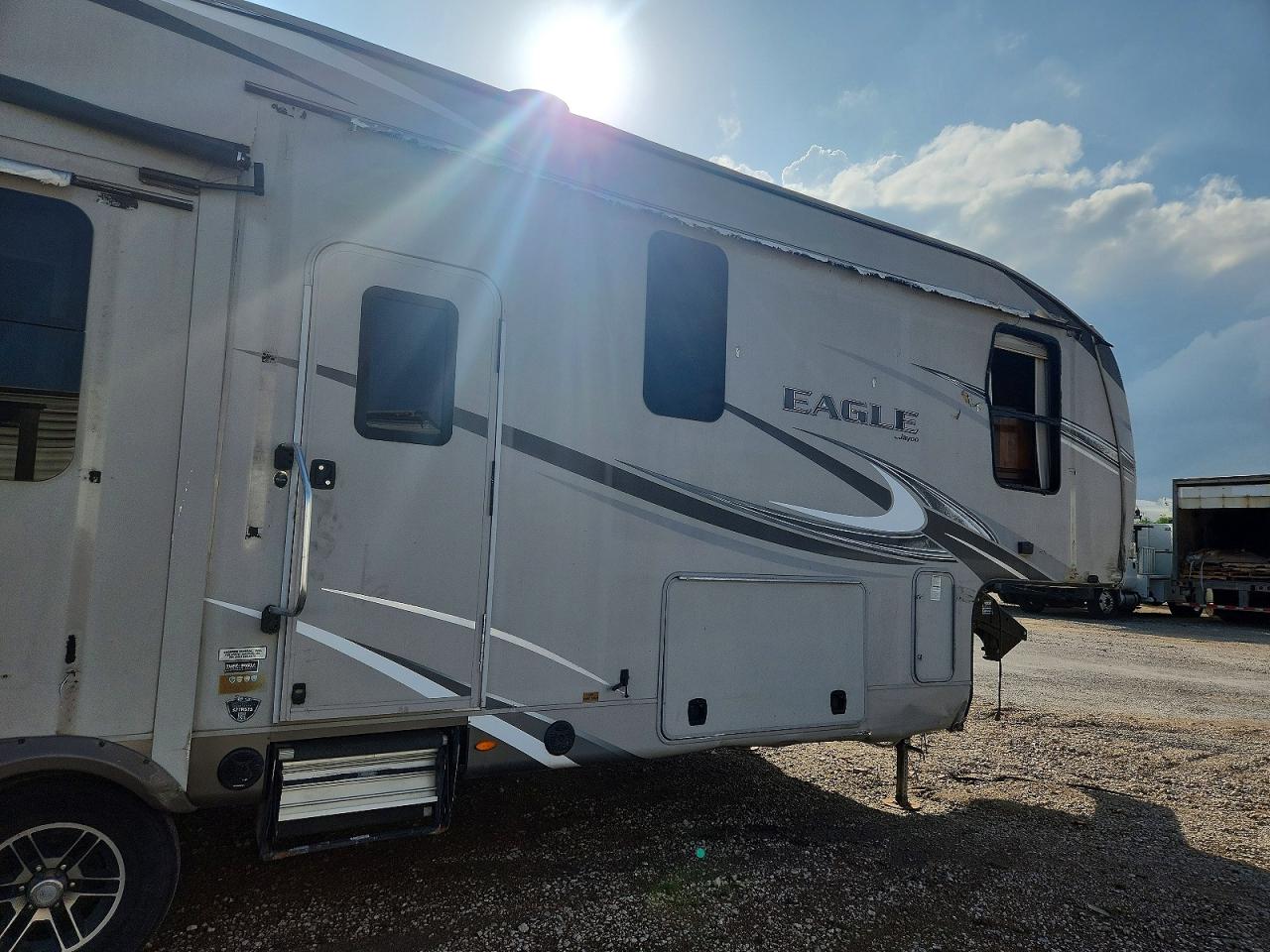 2017 JAYCO All models VIN 1UJCJ0BT4H1WD0087 photo 5
