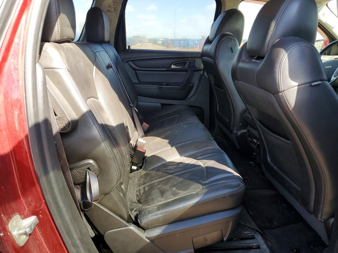 2015 Chevrolet Traverse VIN 1GNKVHKD2FJ382602 photo 11