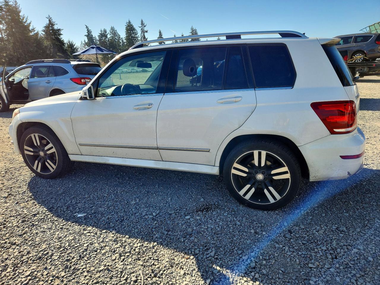 2015 Mercedes-Benz Glk-class VIN WDCGG5HB4FG423526 photo 2