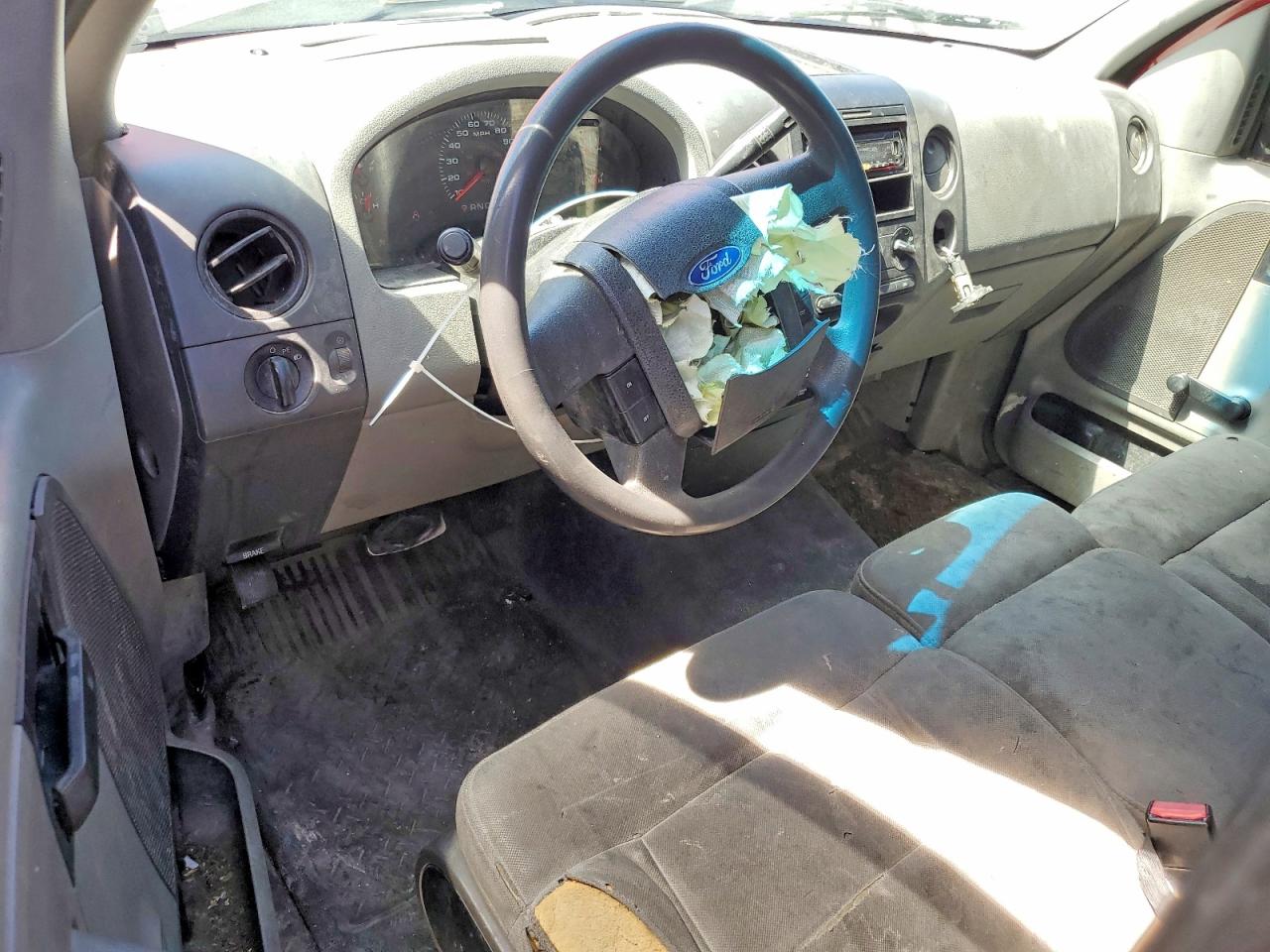 2004 Ford F150 VIN 1FTRF12W34NA40482 photo 8