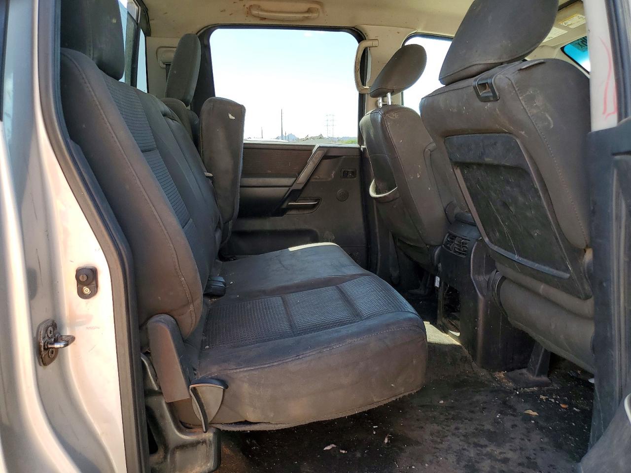 2014 Nissan TITAN VIN 1N6AA0EC1EN514290 photo 10