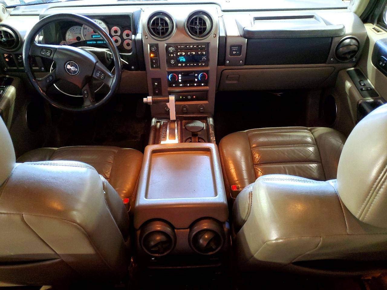 2004 Hummer H2 VIN 5GRGN23U74H107367 photo 8