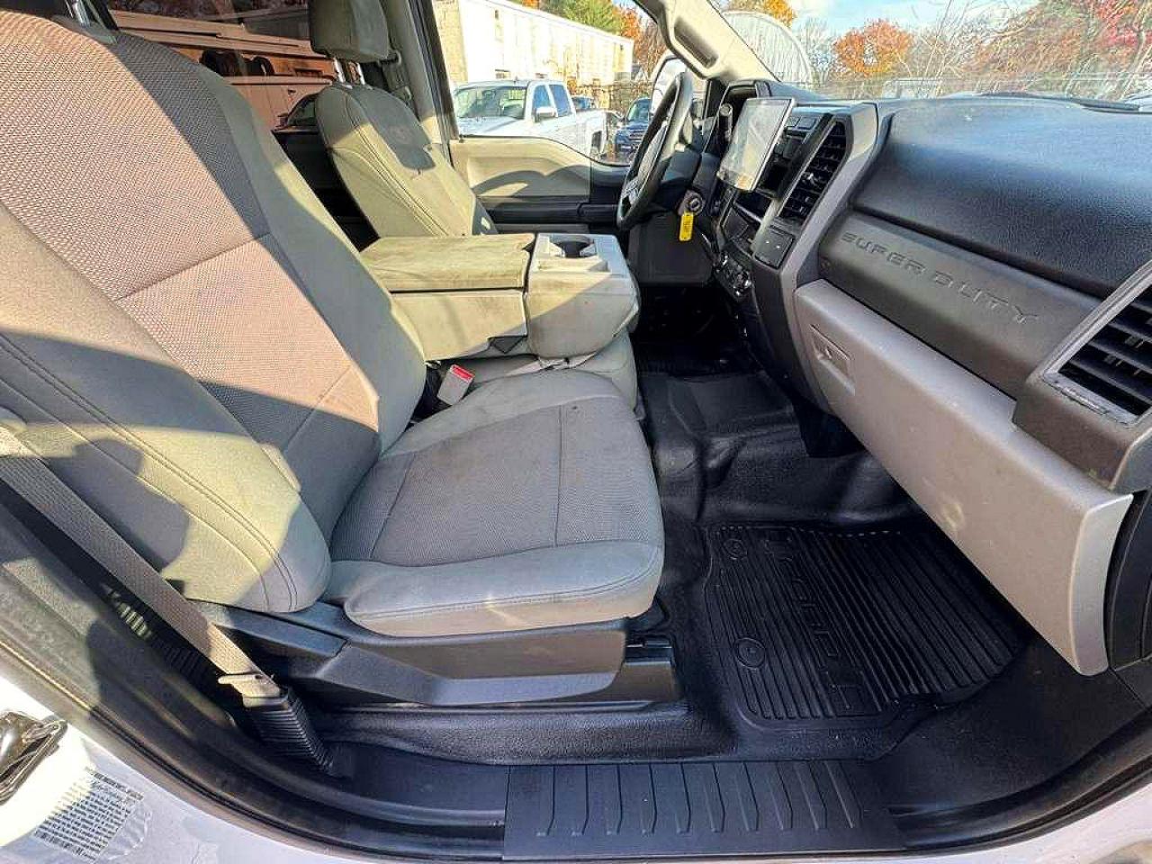 2017 Ford F350 VIN 1FT8W3DT7HED16940 photo 5