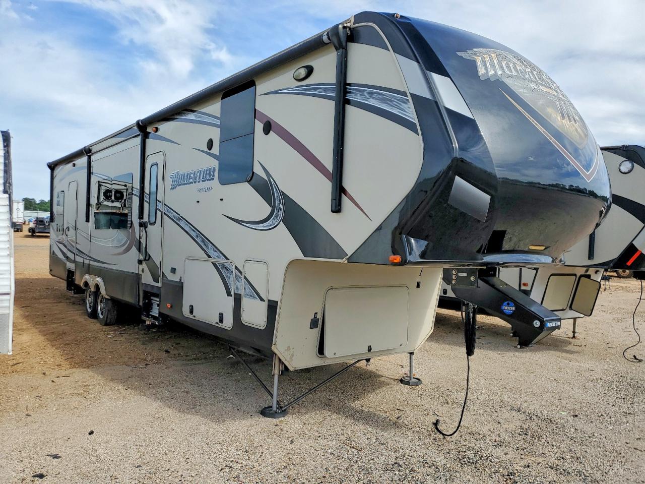 2014 GRAND Momentum VIN 573FM4327E1101310 photo 1