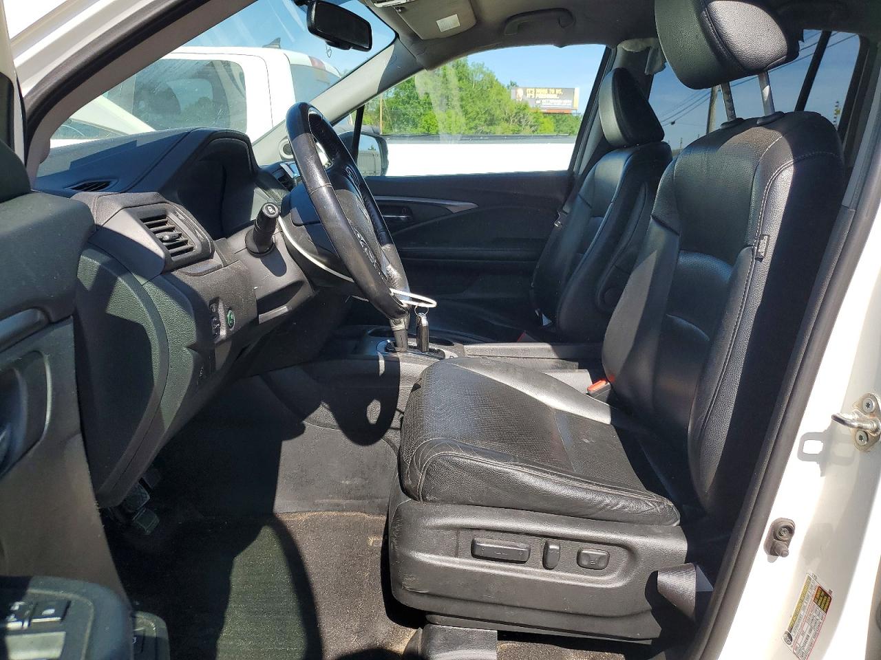 2017 Honda Ridgeline VIN 5FPYK3F67HB039361 photo 7