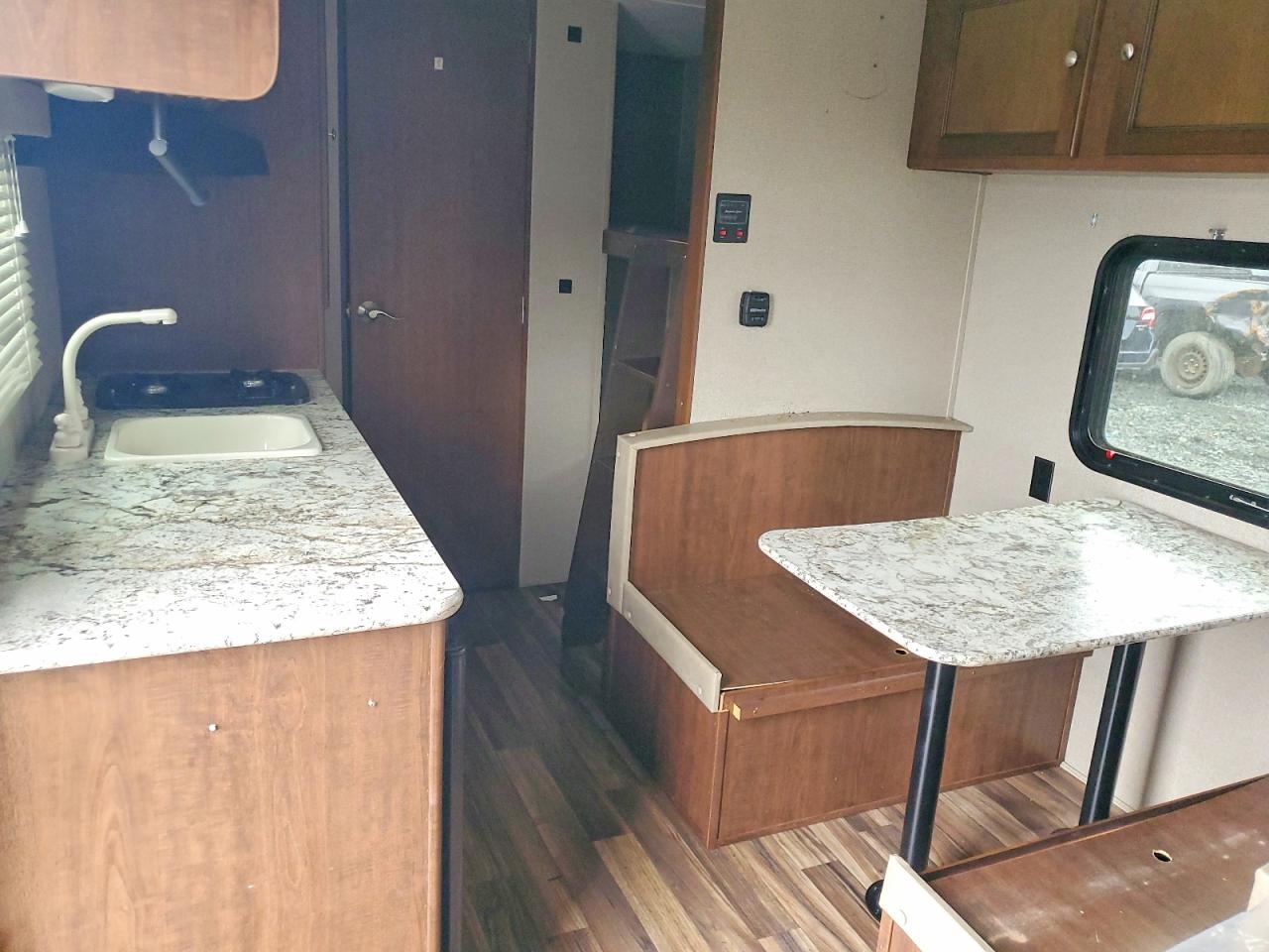2018 DUTCHMAN Hideout VIN 4YDT1751XJW242987 photo 6