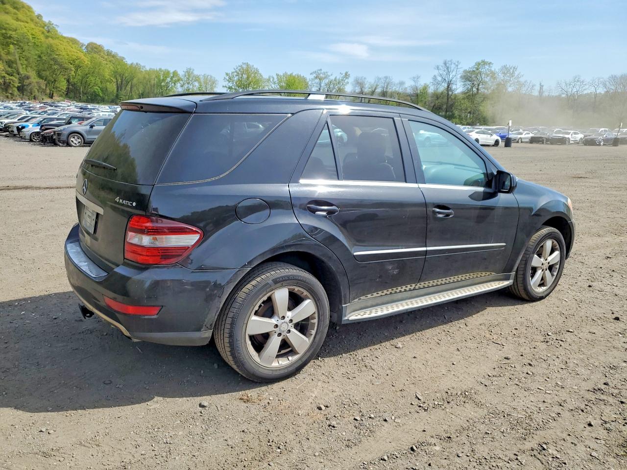 2010 MERCEDES M-class VIN 4JGBB8GB9AA597651 photo 3
