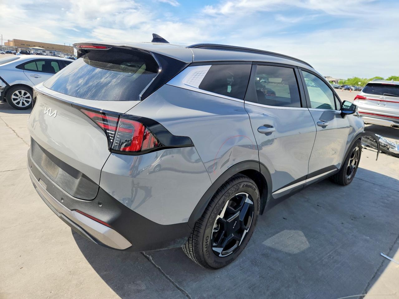 2026 Kia Sportage VIN 5XYK33DF2TG366671 photo 3
