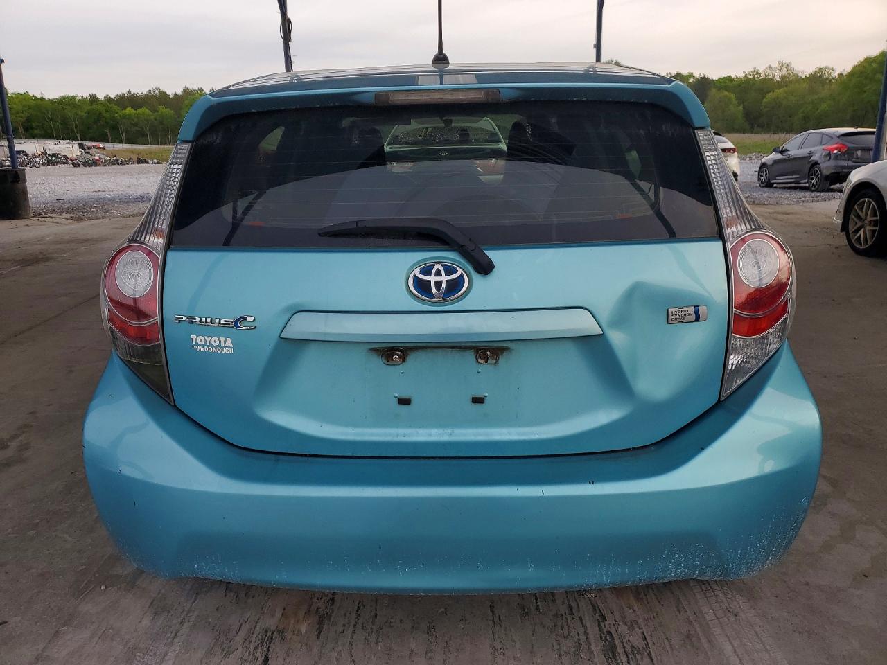 2014 Toyota Prius c on VIN JTDKDTB3XE1079250 photo 6