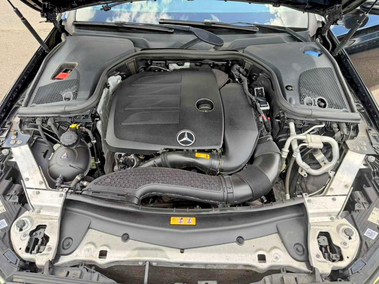 2022 Mercedes-Benz E-class VIN W1KZF8EB3NB020775 photo 6