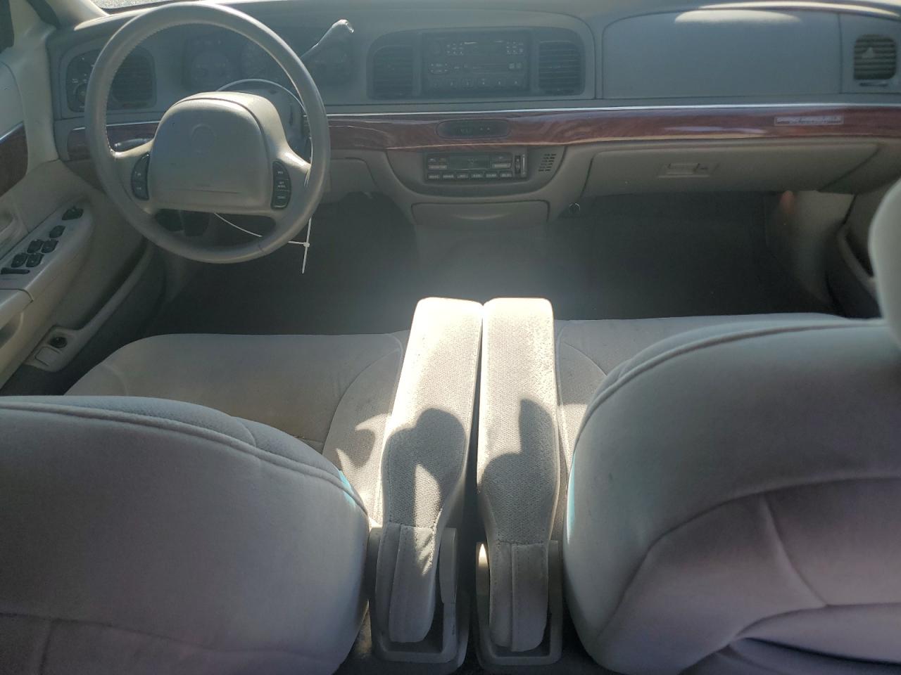 2000 MERCURY Grmarquis VIN 2MEFM75W7YX655319 photo 8