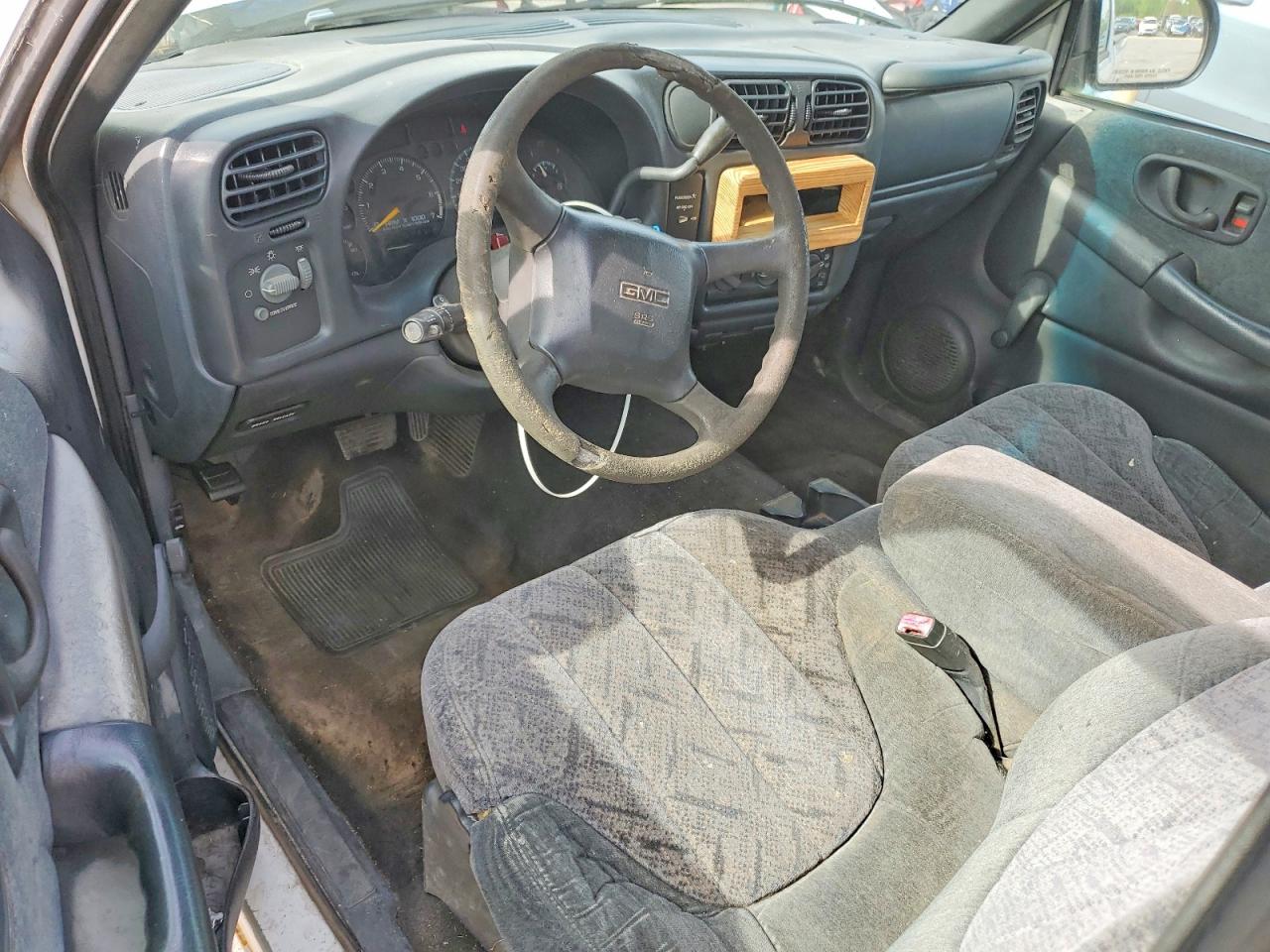 2000 GMC Sonoma VIN 1GTCS1440Y8188283 photo 8
