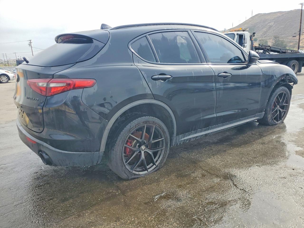 2020 Alfa Stelvio VIN ZASPAJANXL7C76295 photo 3