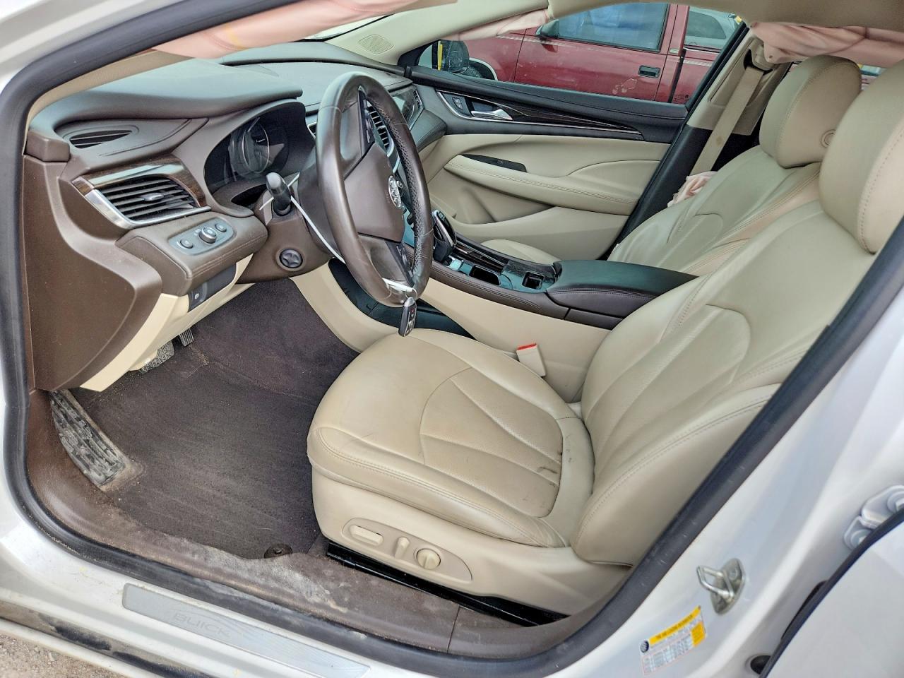 2019 Buick Lacrosse VIN 1G4ZR5SS8KU114893 photo 7