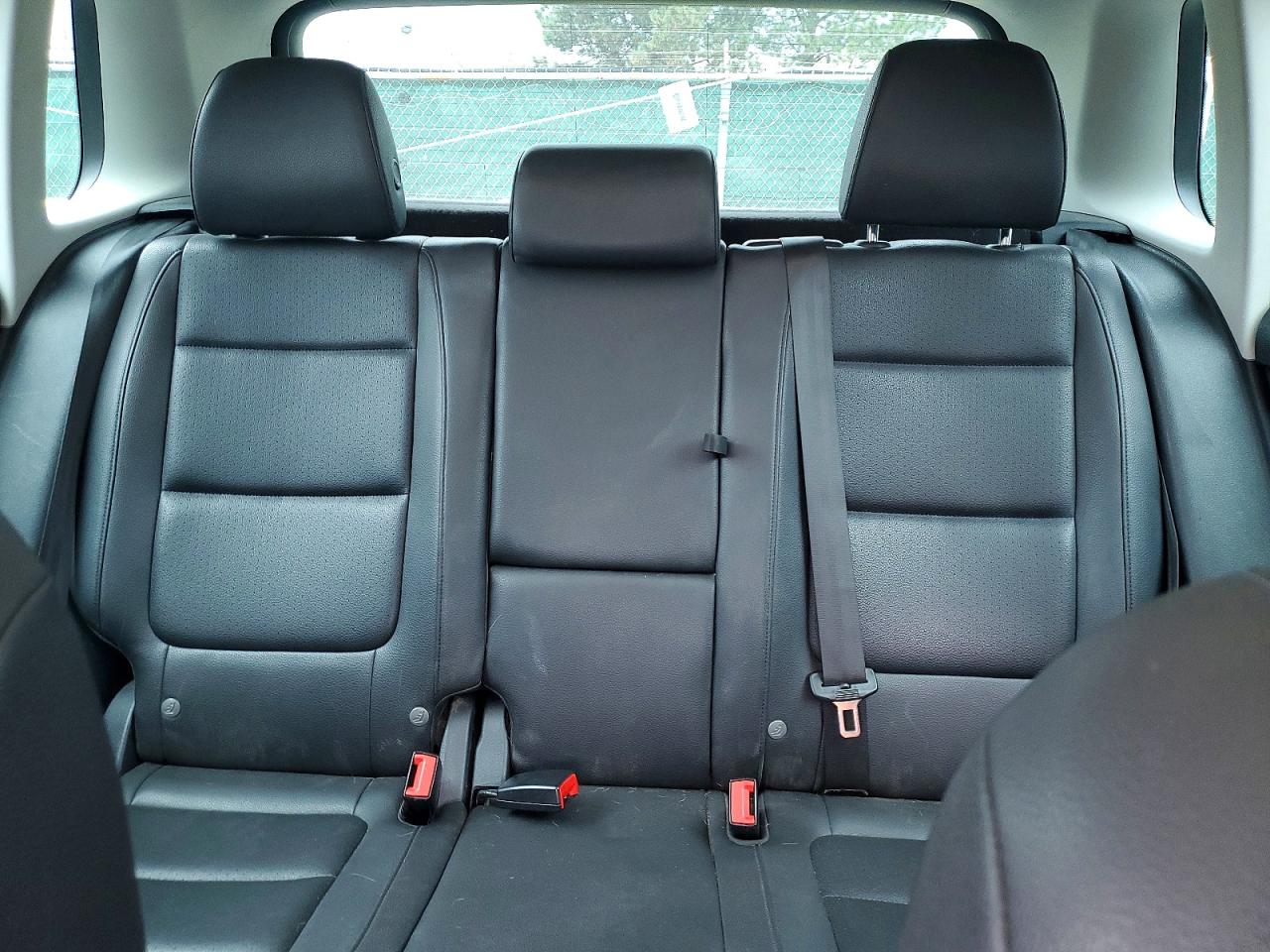 2016 Volkswagen Tiguan VIN WVGBV7AX0GW510480 photo 10