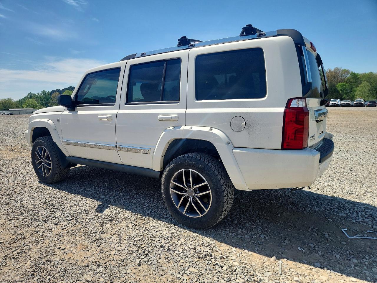 2006 Jeep Commander VIN 1J8HG58266C366868 photo 2