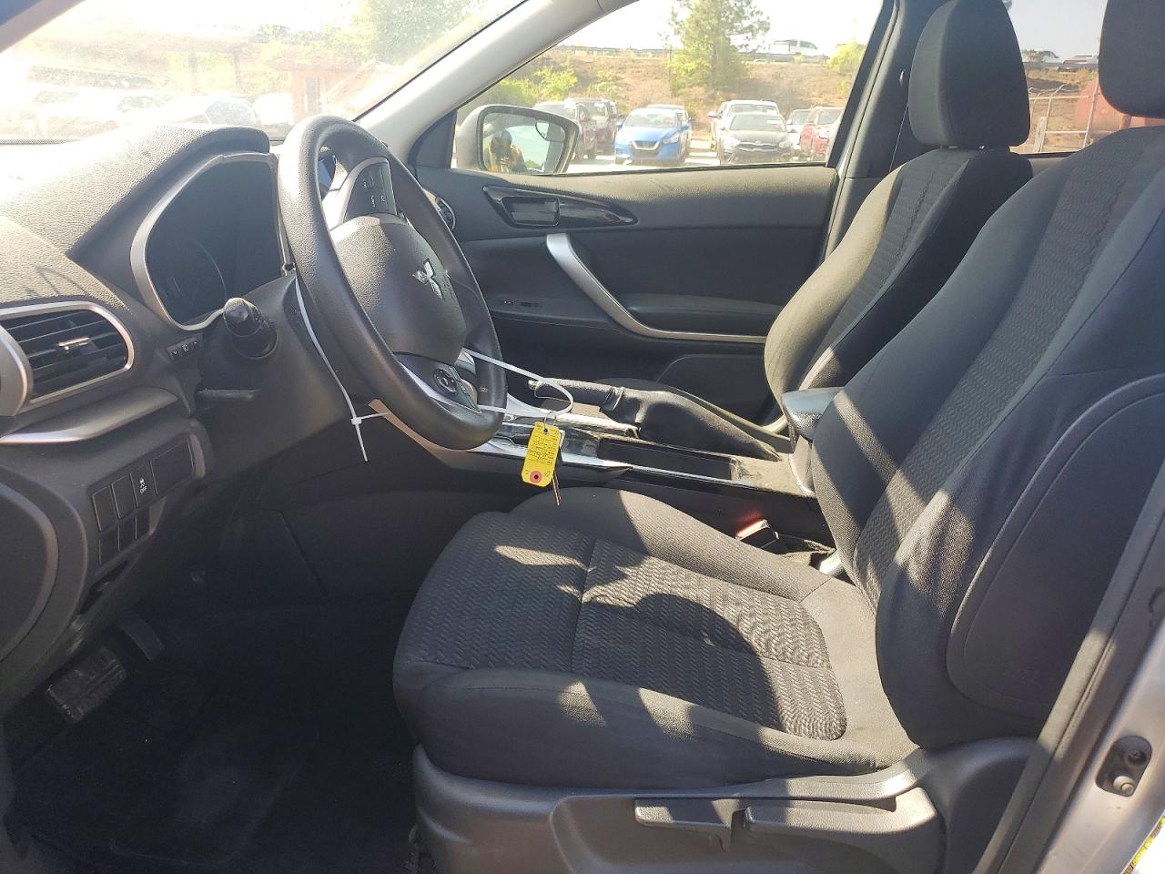 2018 Mitsubishi ECLIPSE VIN JA4AT3AA2JZ068151 photo 7