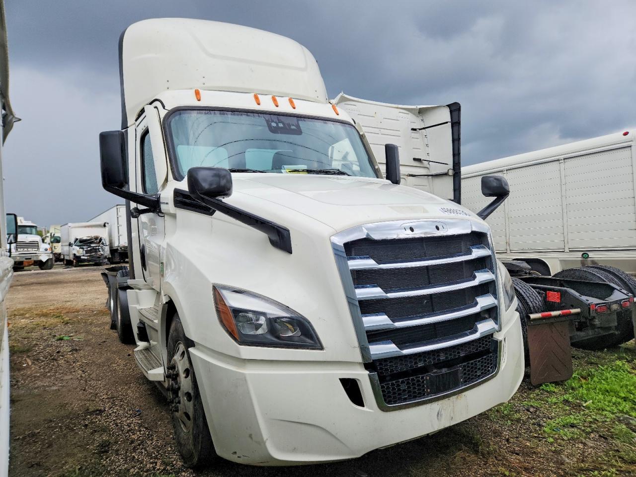 2023 FREIGHTLINER All other VIN 3AKJHLDV2PSNT4529 photo 1