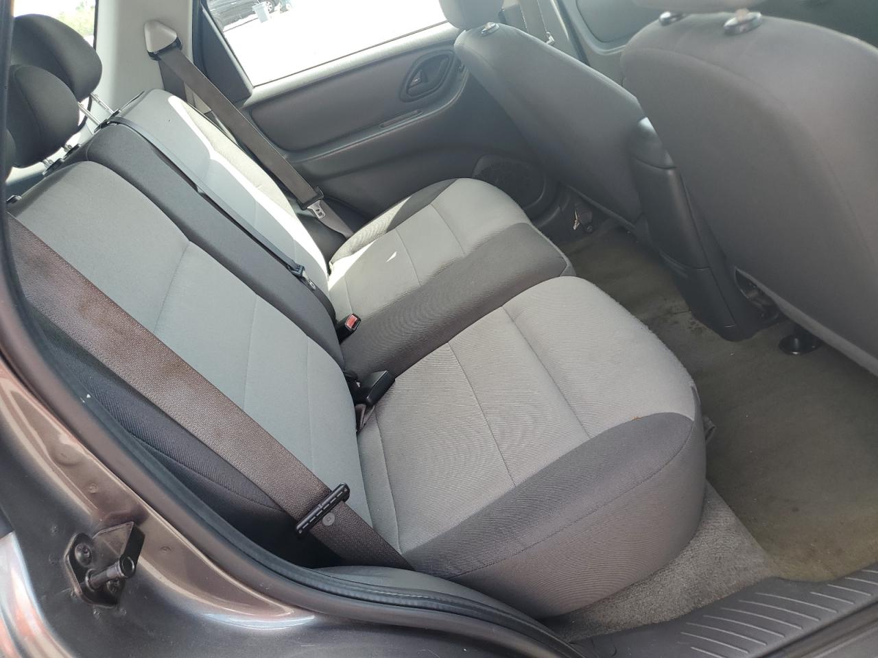 2006 Ford Escape VIN 1FMYU02Z96KC93425 photo 11