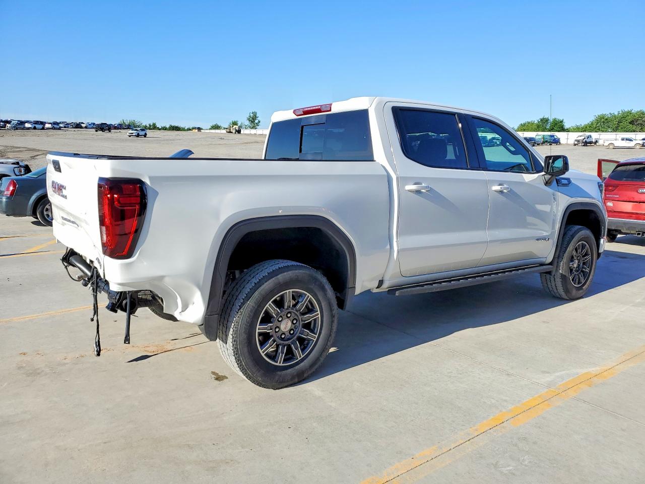 2026 GMC SIERRA VIN 3GTUUEE88TG219225 photo 3