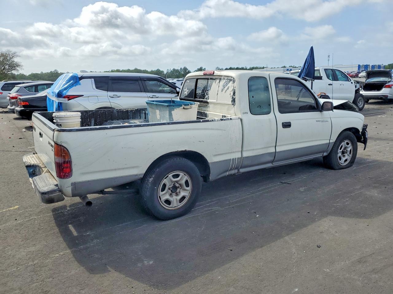 1998 TOYOTA Tacoma VIN 4TAVL52N3WZ090456 photo 3