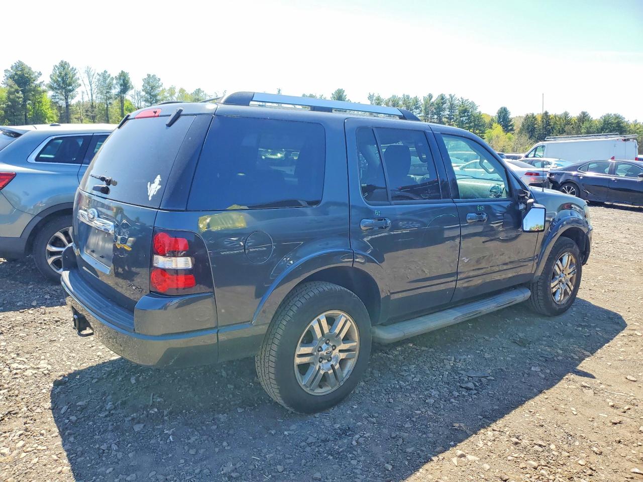 2010 Ford Explorer VIN 1FMEU7FE8AUA95547 photo 3