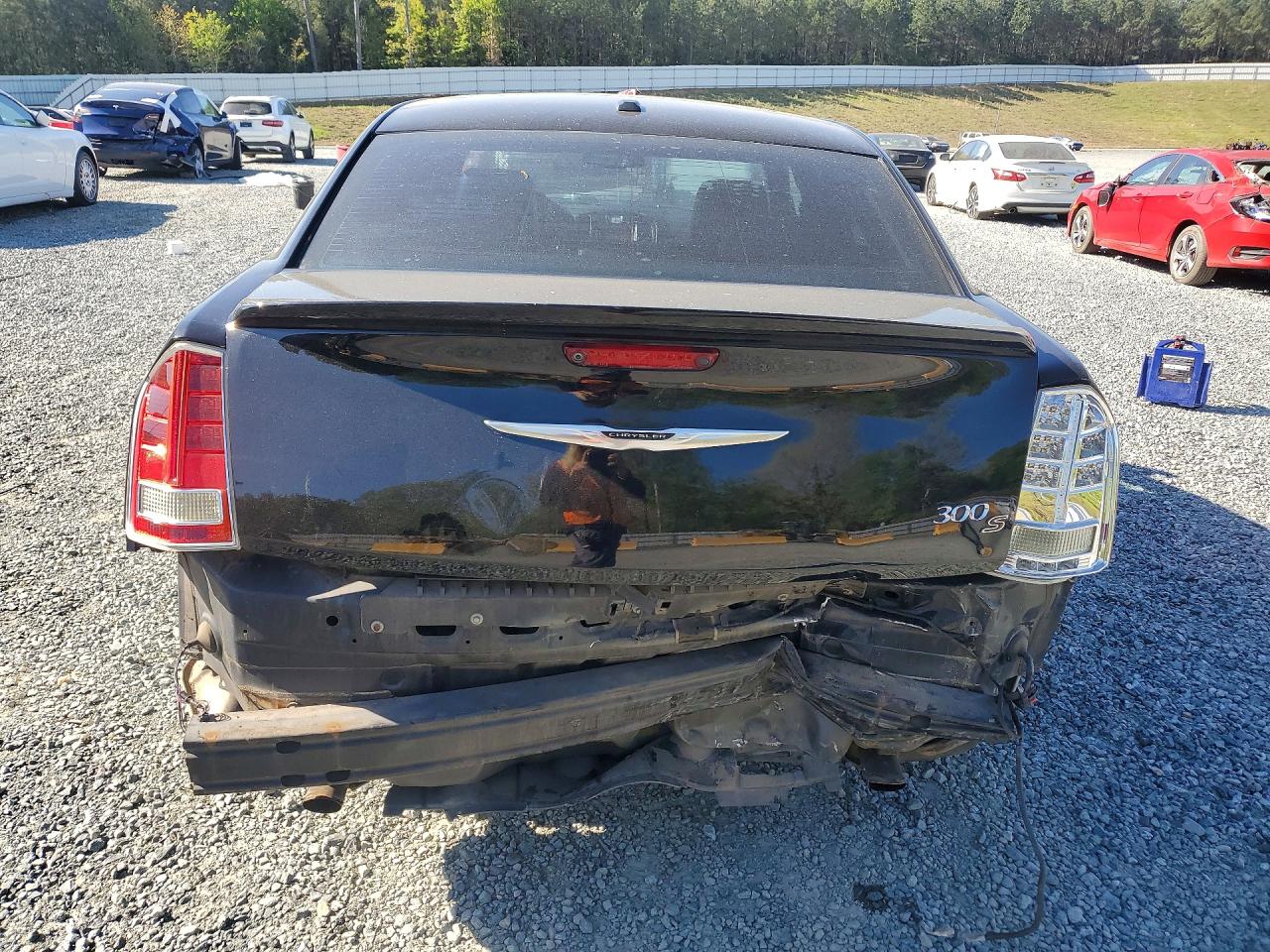2012 Chrysler 300 VIN 2C3CCADT4CH146582 photo 6