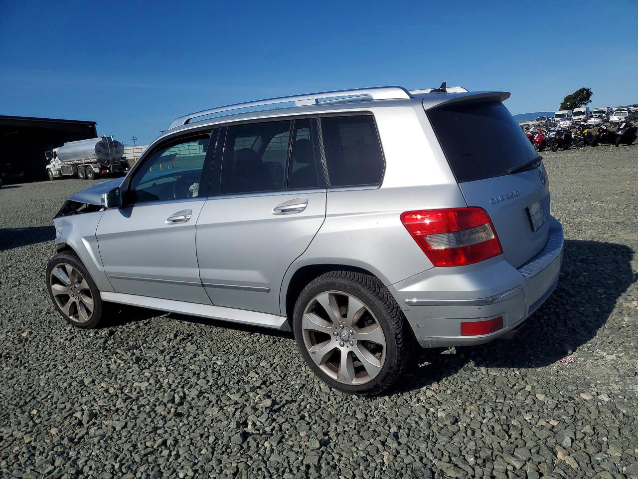 2010 MERCEDES-BENZ Glk-class VIN WDCGG8HB0AF264942 photo 2