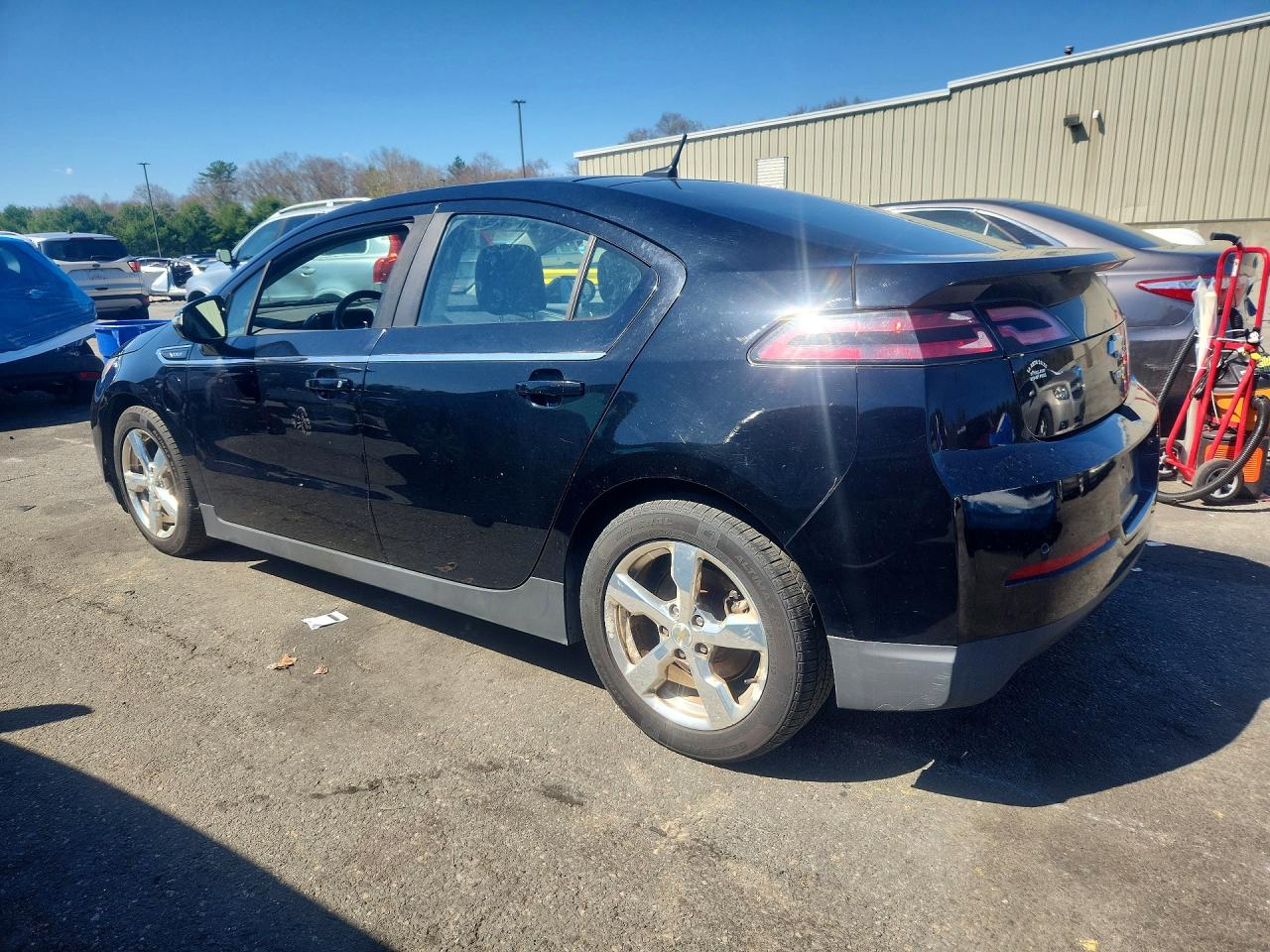 2011 CHEV Volt VIN 1G1RD6E46BU101249 photo 2