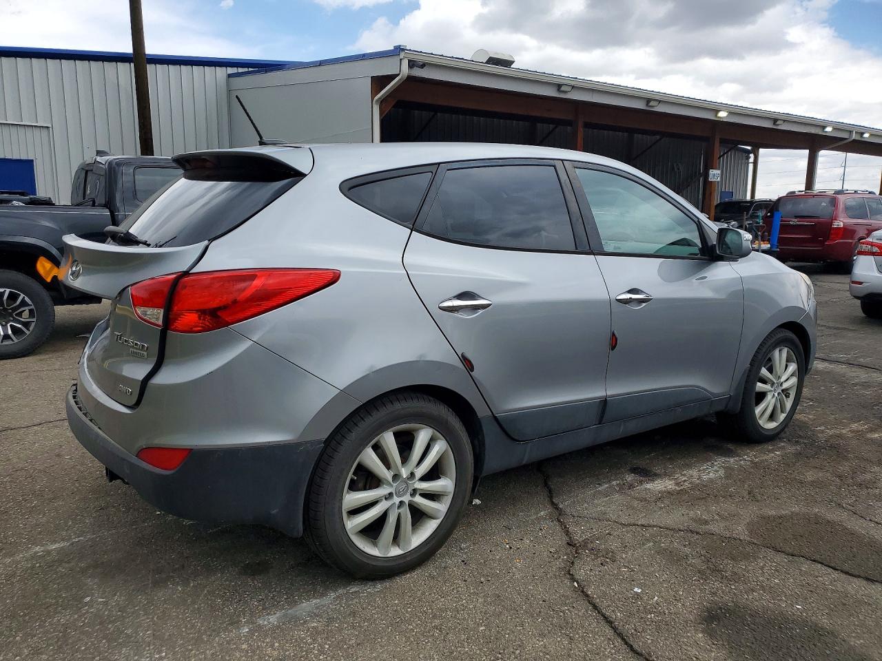 2013 Hyundai Tucson VIN KM8JUCAC6DU690592 photo 3