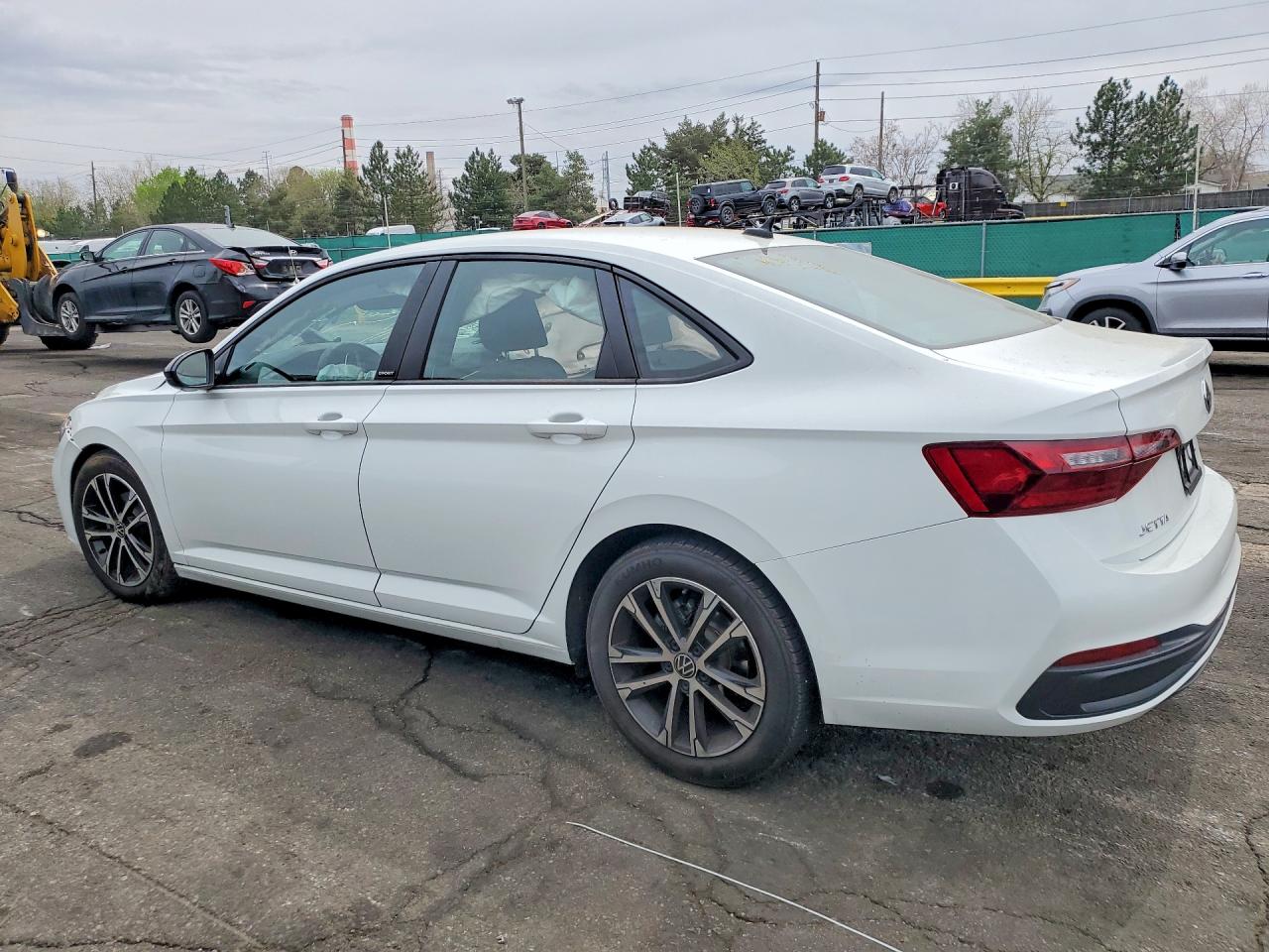 2024 Jetta VIN 3VWBM7BU7RM029797 photo 2