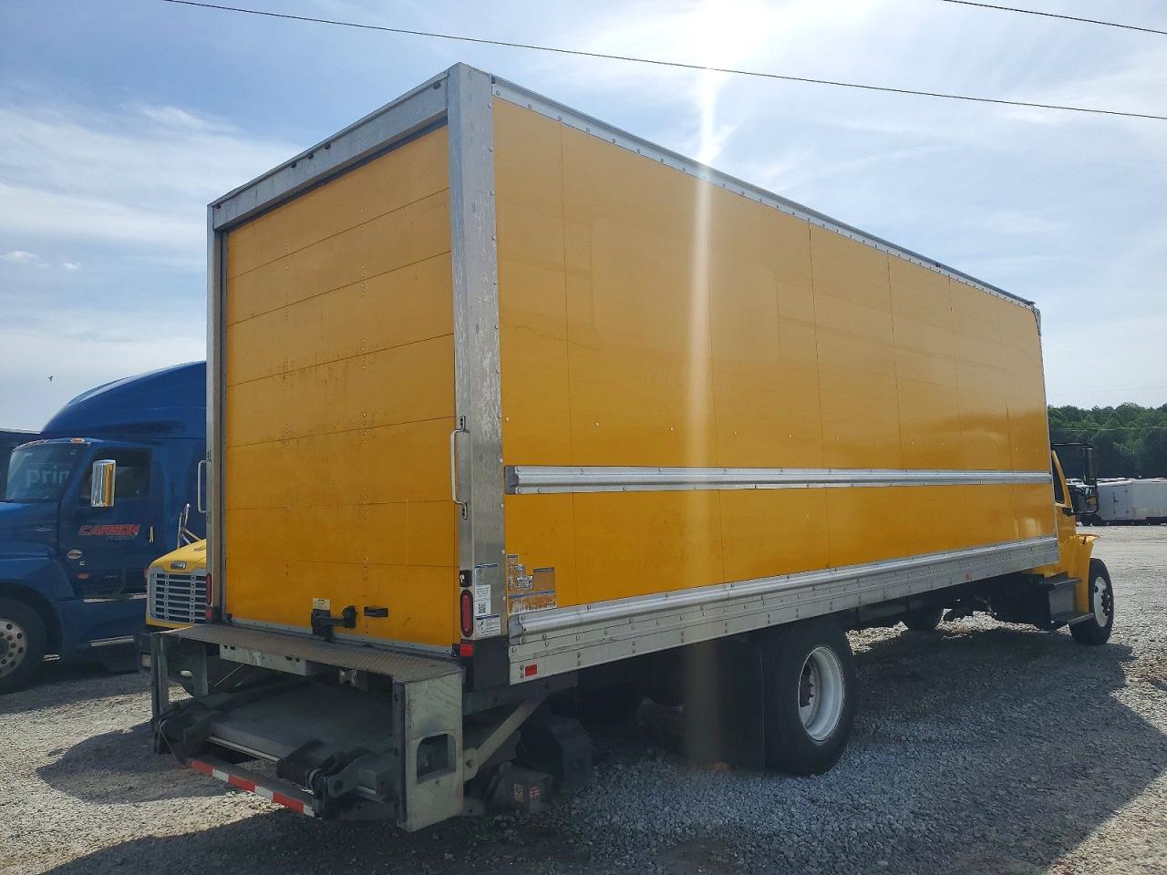 2018 FREIGHTLINER All other VIN 1FVACWFB2JHJH4839 photo 4