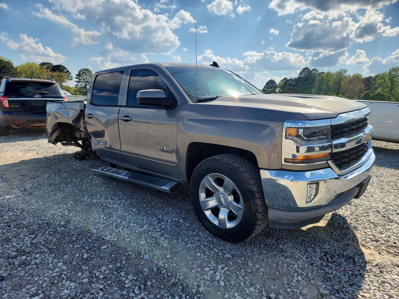 2017 Chevrolet Silverado VIN 3GCPCREC8HG394917 photo 4