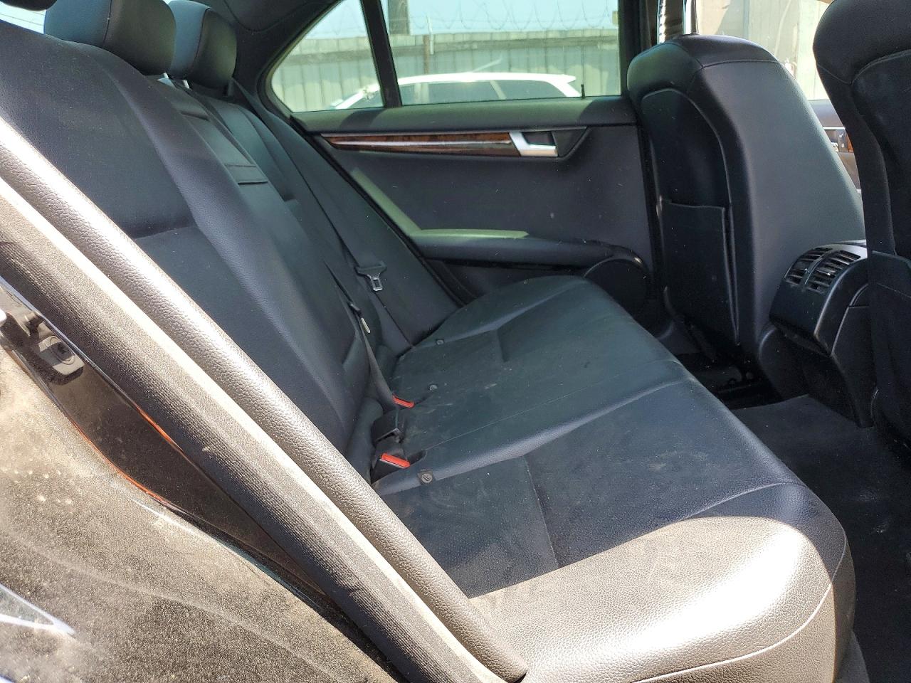 2014 Mercedes-Benz C class VIN WDDGF4HB3EG249441 photo 10
