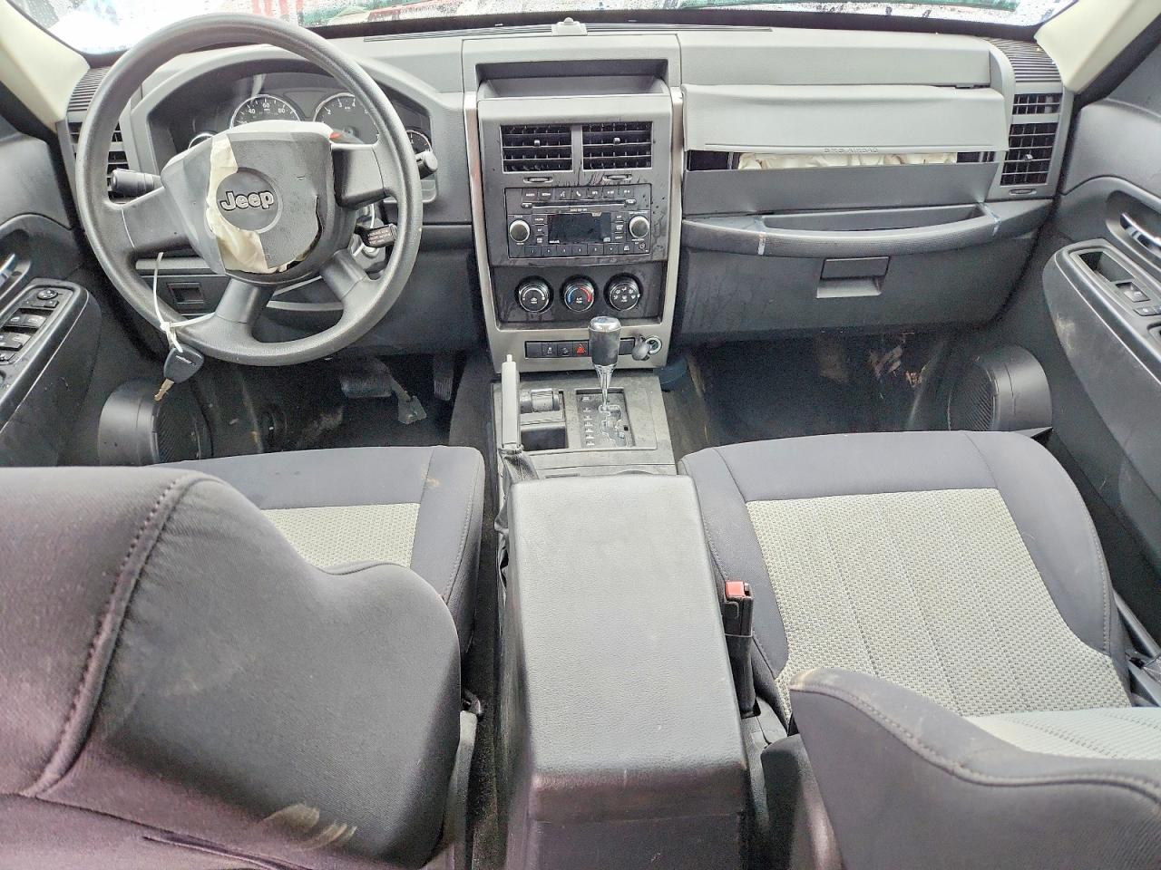 2010 Jeep Liberty VIN 1J4PN2GK6AW111759 photo 8