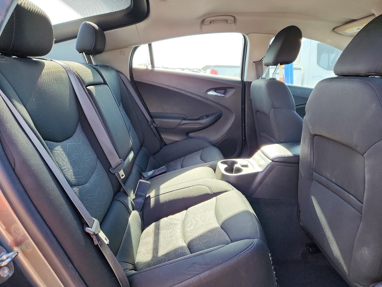 2016 Chevrolet Volt VIN 1G1RC6S5XGU124072 photo 10