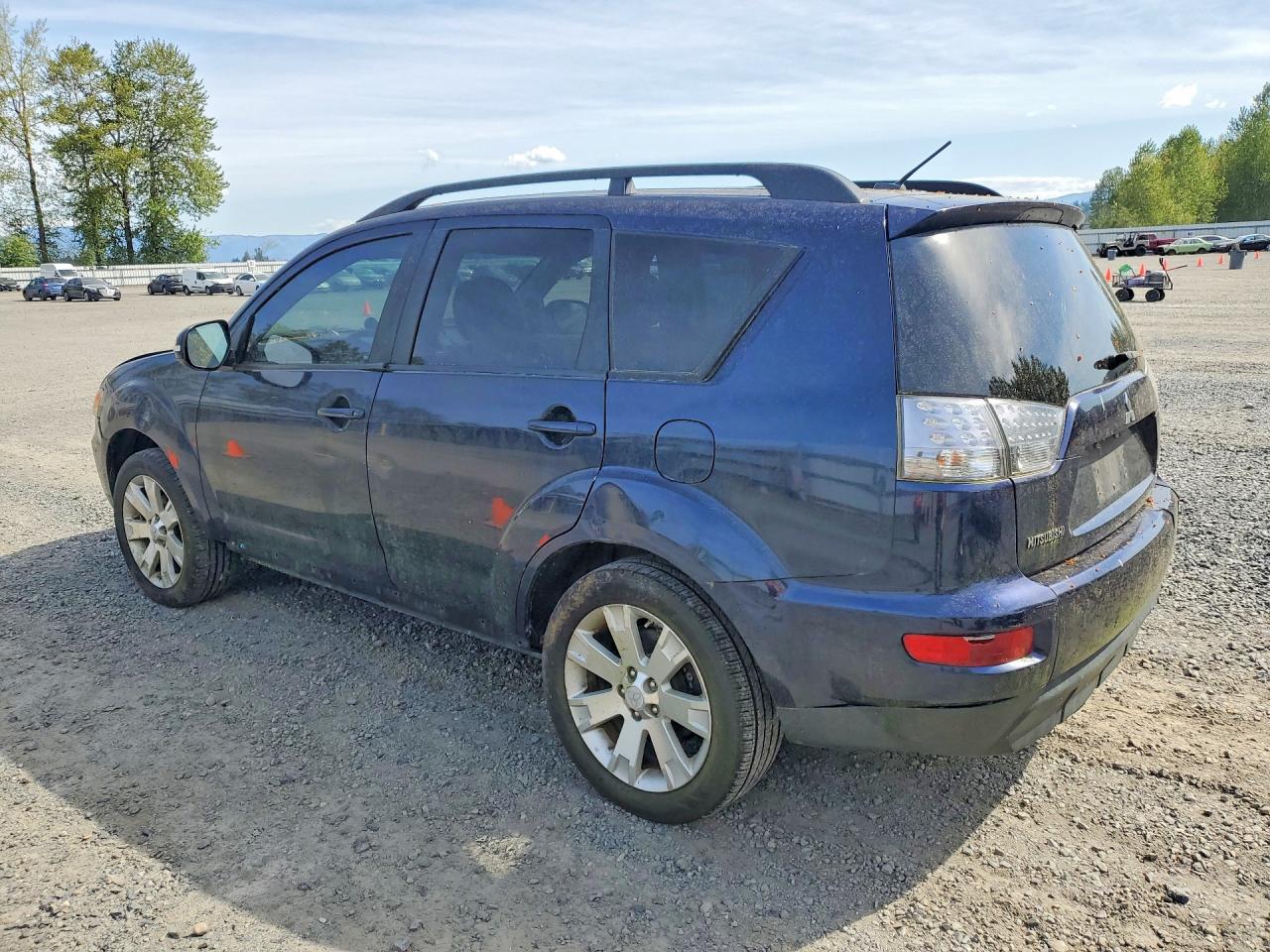 2011 Mitsubishi Outlander VIN JA4AS3AW9BU031482 photo 2