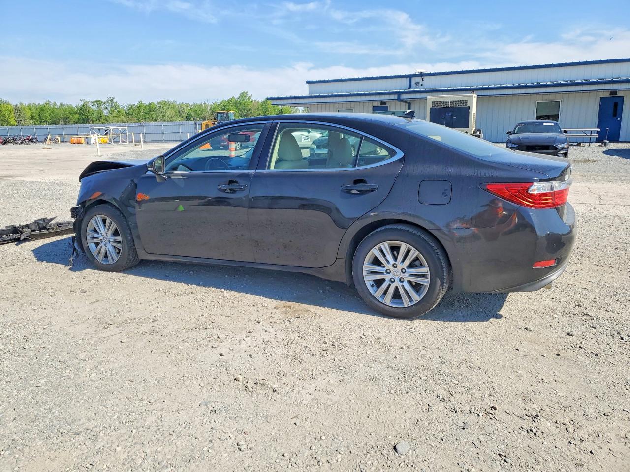 2014 Lexus ES350 VIN JTHBK1GG1E2115311 photo 2