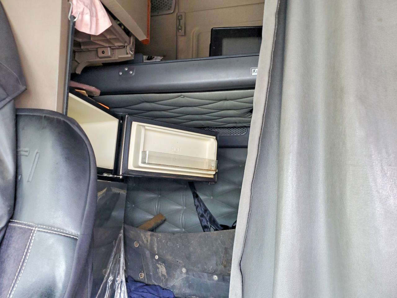 2016 FREIGHTLINER All other VIN 3AKJGLBGXGSGX2717 photo 6